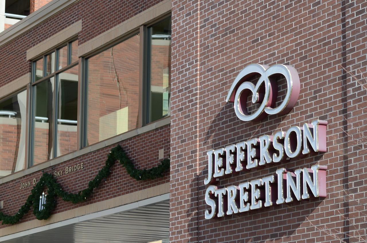 Jefferson Street Inn, A Member Of Radisson Individuals Уосо Екстериор снимка